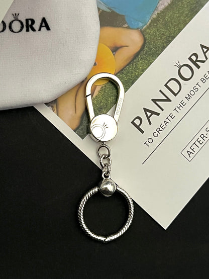 Pandora Moments Small key Charm