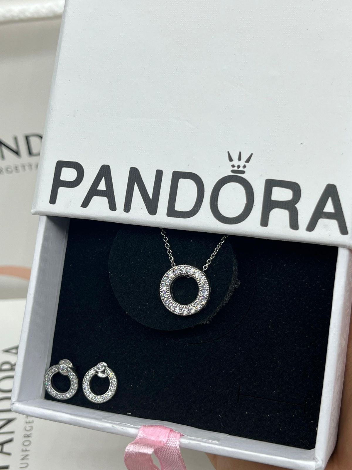 Pandora Logo Pavé Circle Collier Set