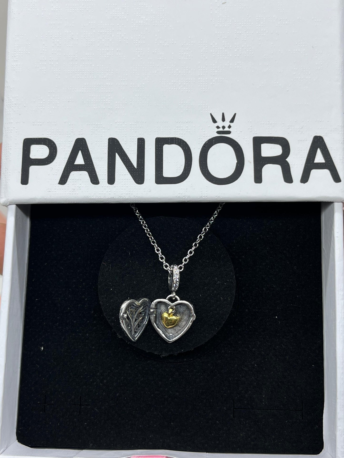 Pandora sparkling Heart Necklace Sterling silver -925