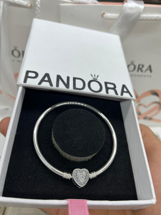 Pandora Sparklinh heart Bangle bracelet