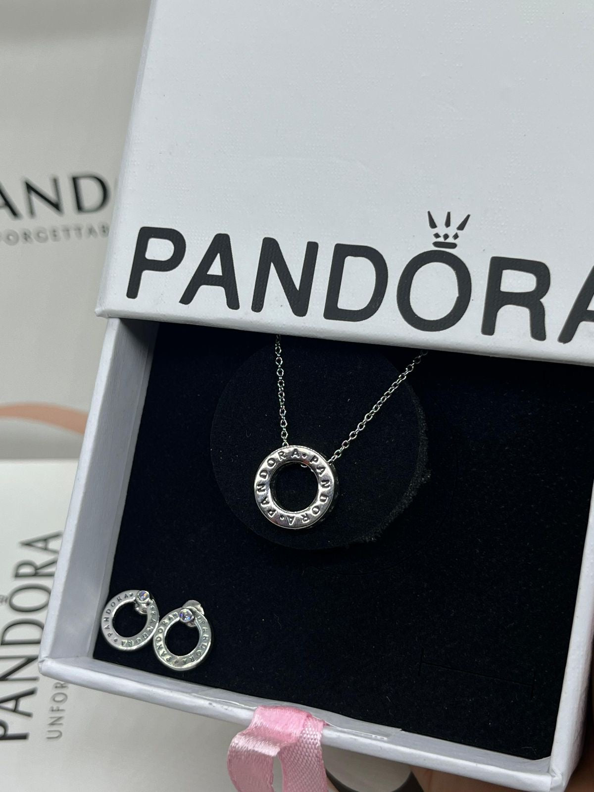 Pandora Logo Pavé Circle Collier Set