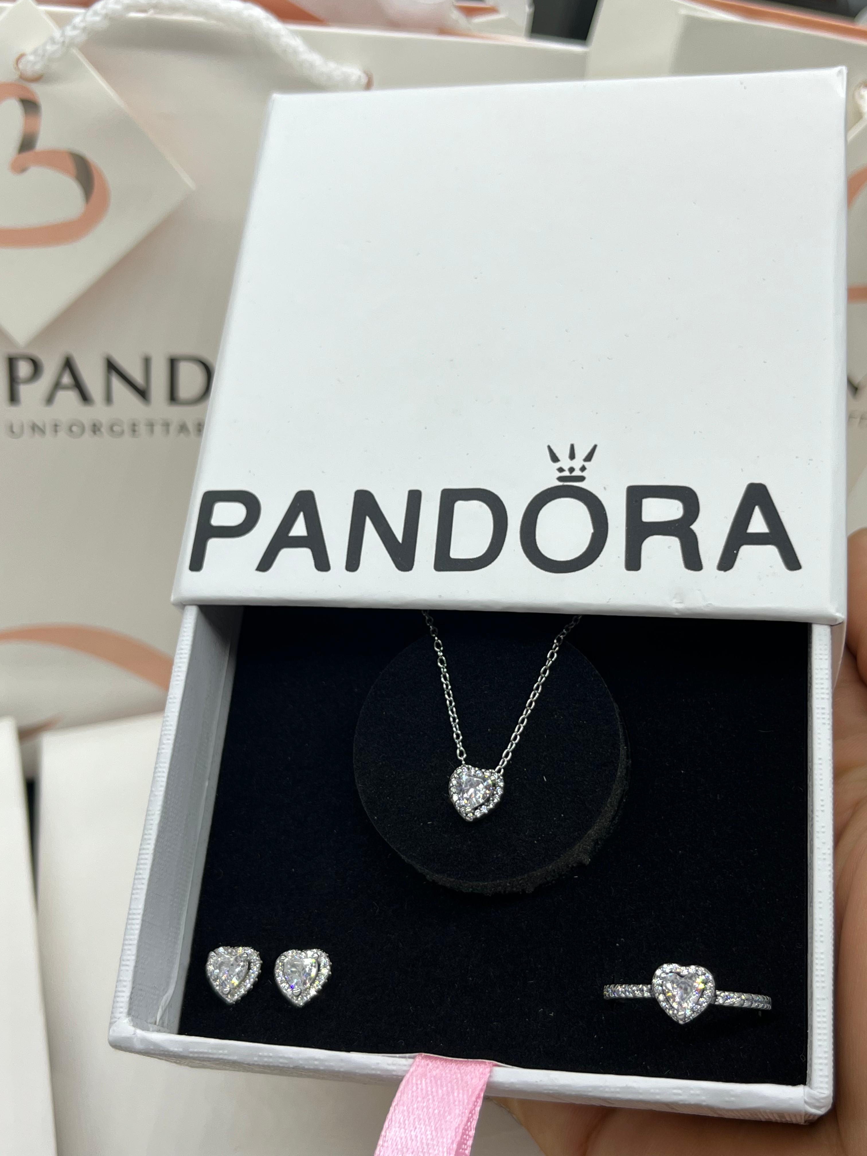 Pandora trio outlets set